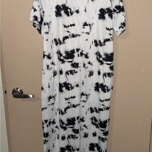 Black and White Tie-Dye Maxi Dress